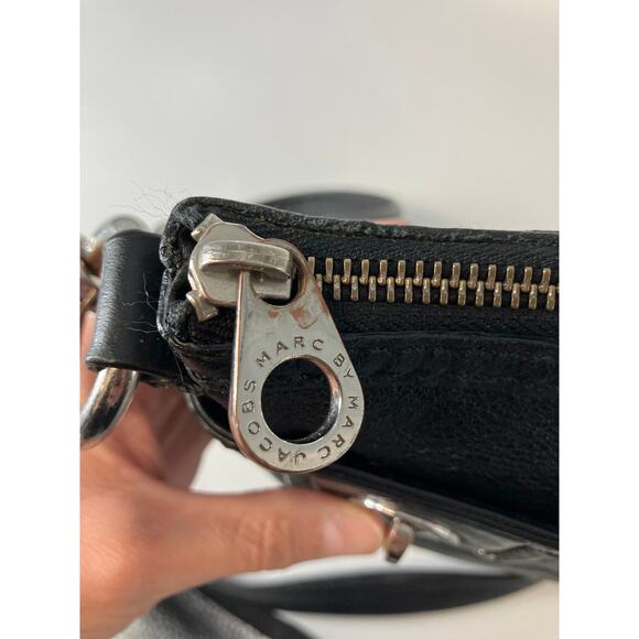 MARC BY MARC JACOBS SMALL BLACK LEATHER WOMENS CROSSBODY BAG - Picture 10 of 16